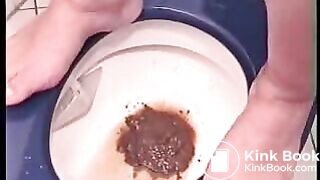 hot pregnant shitting