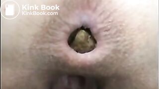 Russian Hottie Shitting