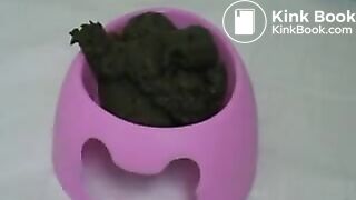 Dante Posh Shits In Bowl