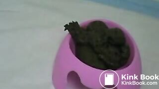 Dante Posh Shits In Bowl