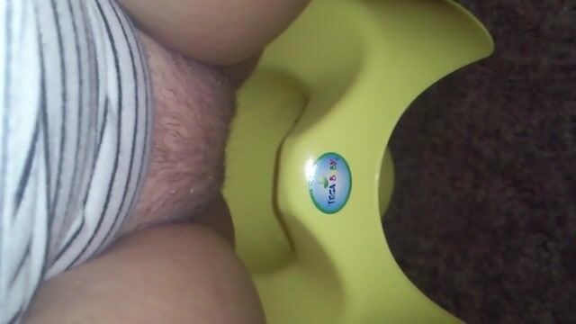 poop into baby potty-7