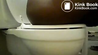 ebony girls pooping and farting