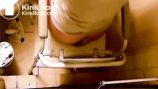 Porcelain Lilith Farting and Pooping (13)