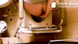 Porcelain Lilith Farting and Pooping (13)