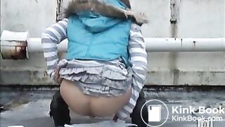 Jap Girl Outdoor Pooping 4