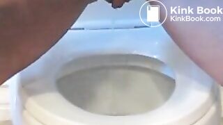 Hot Girl Pooping On The Toilet