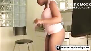 Black Girl Shitting - 1832620