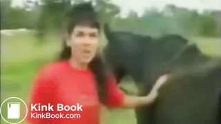 the horse shited on girl's head
