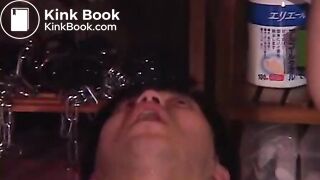 Japanische Mistress und ihre Toilette