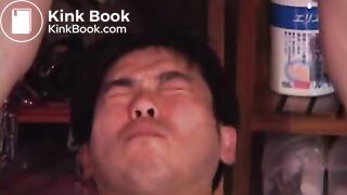 Japanische Mistress und ihre Toilette