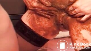 2 French Ladies Get Dirty