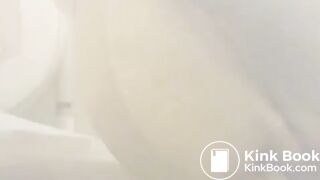 me farting before take a shit