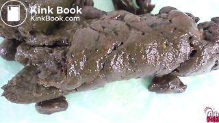Perfect poop from cute Asian girl