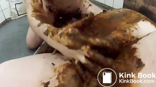 201708282130_scat_pussy