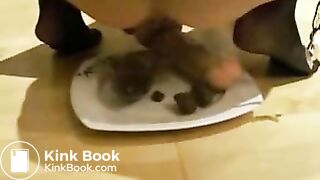 Teen_takes_dildo_in_Asshole_and_eats_her_scat