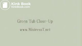 MIstressT and Delilah - green tub