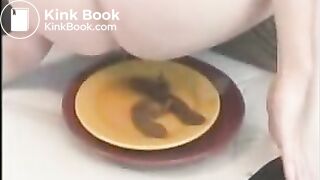 Ivory Pooping and Smearing Shit