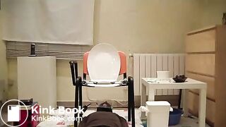 Spanish girls pooping on slave (13)