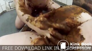201708282130_scat_pussy