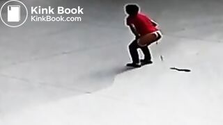 Chinese woman poops in public