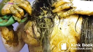 Girl smearing & eating