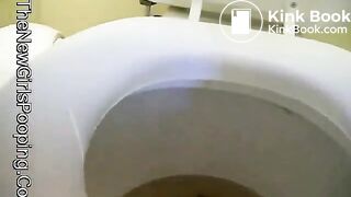 Girl Clogs The Toilet With Her Big Logs