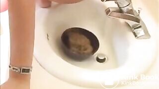 Kamryn_Kylee Pooping and Smearing Shit Each Other