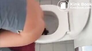 gorgeous amateur girl shitting