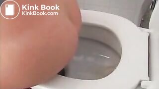 gorgeous amateur girl shitting