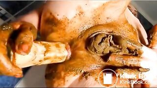 Dirty Barbara Loves Shit - COM