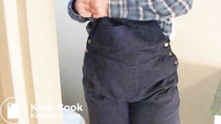 Peeprincess car desperation and panty poop