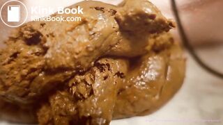 Close up shitting  LucyScat