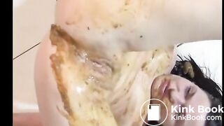 FALD5dai-Insano SUJO SCAT ELA cagando SOZINHA e SELF