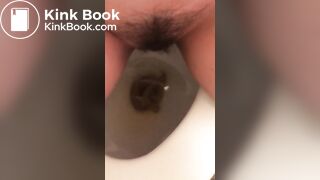 Girlfriend pooping