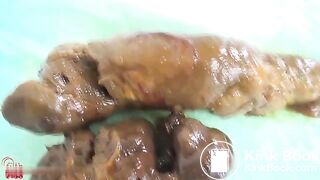 Very pretty pooping Japan