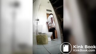 woman has diarrhea in public toilet!