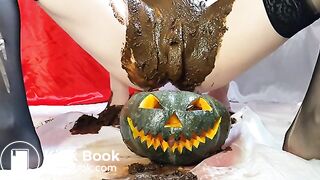 Anna Coprofield - Trick Or Treat (Clip) Shitting from pussy 1