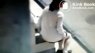 2013_03_26-shitting-bus-stop