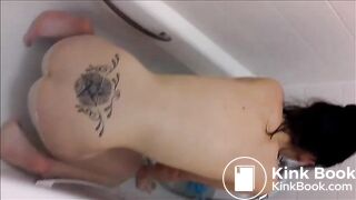 Releasing big poop in the bath