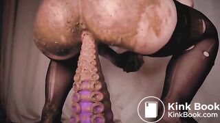 Dirty Riding On Tentacle