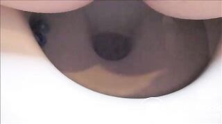 My gf shitting in the toilet