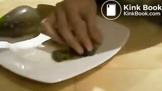 Teen takes dildo in Asshole and eats her scat