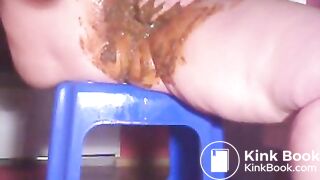 Fette perverse Kackfotze scheisst18