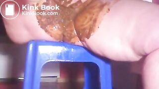 Fette perverse Kackfotze scheisst18