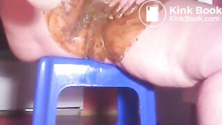 Fette perverse Kackfotze scheisst18