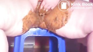 Fette perverse Kackfotze scheisst18