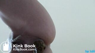 Poo standing from below