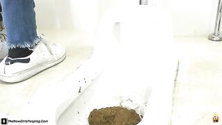Japanese women pooping 1