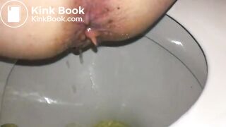 hold open her arse while she takes a shit scat