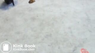 nice Sexy babe public shitting